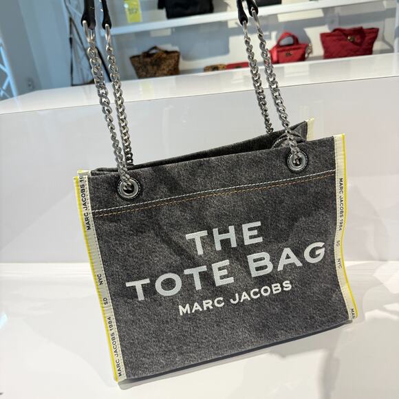 Marc Jacobs The Denim Chain Medium Tote Bag Black Wash 2F4HTT018H05 - Picture 2 of 7